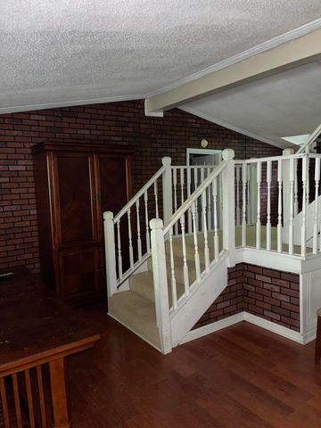 395 High Rock Road, Hazard, KY 41701