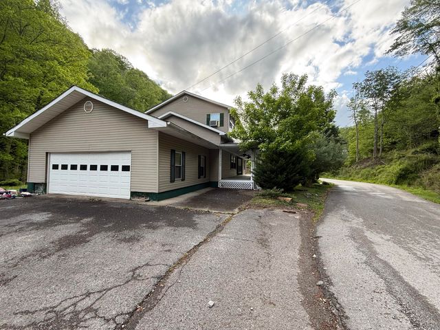 395 High Rock Road, Hazard, KY 41701