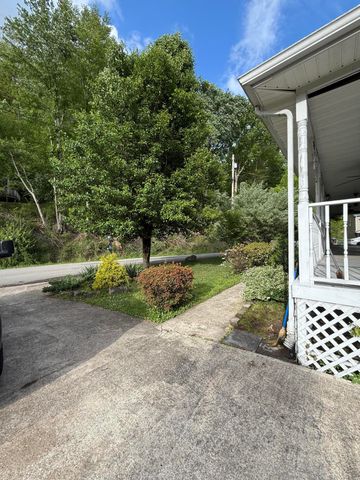 395 High Rock Road, Hazard, KY 41701
