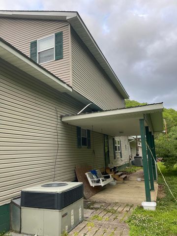 395 High Rock Road, Hazard, KY 41701