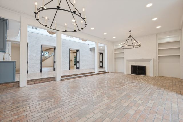 4331 Versailles Avenue, Highland Park, TX 75205