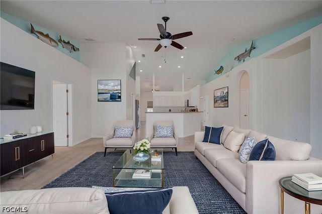 1005 NW 9th TER, Cape Coral, FL 33993