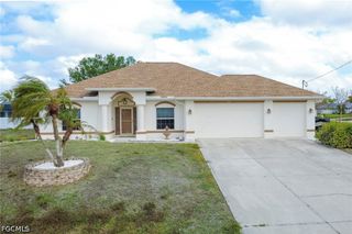 1005 NW 9th TER, Cape Coral, FL 33993