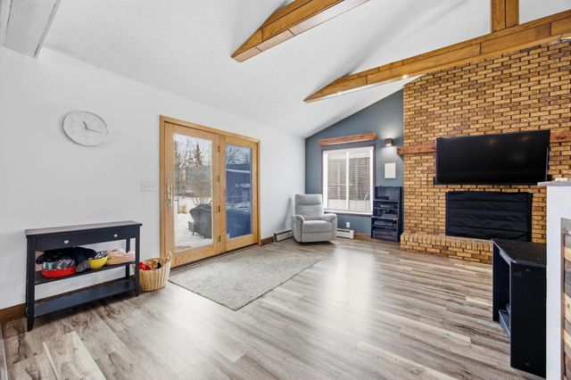 2802 BROOKDALE Road, Moorhead, MN 56560