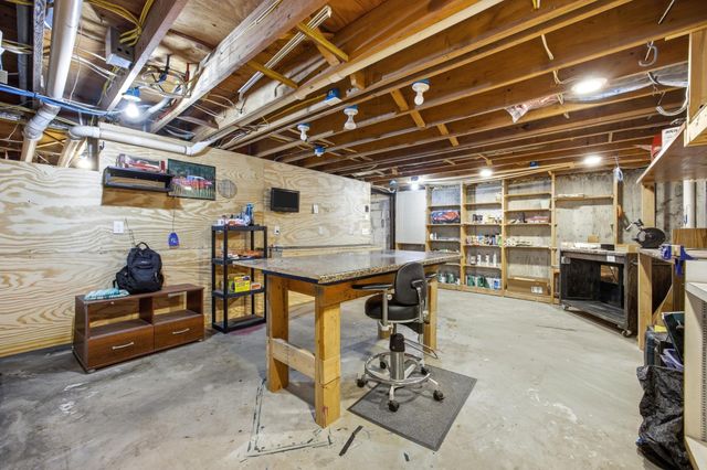 2802 BROOKDALE Road, Moorhead, MN 56560