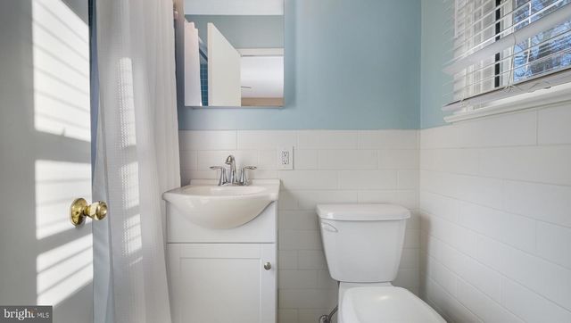 11 DOGWOOD LN, Doylestown, PA 18901