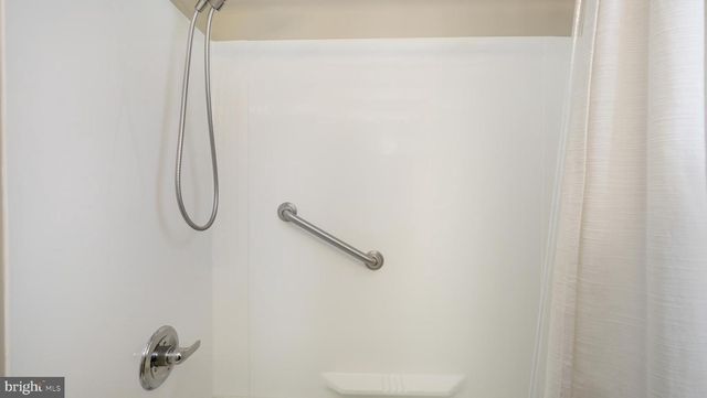 11 DOGWOOD LN, Doylestown, PA 18901