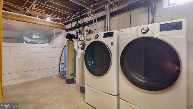 11 DOGWOOD LN, Doylestown, PA 18901