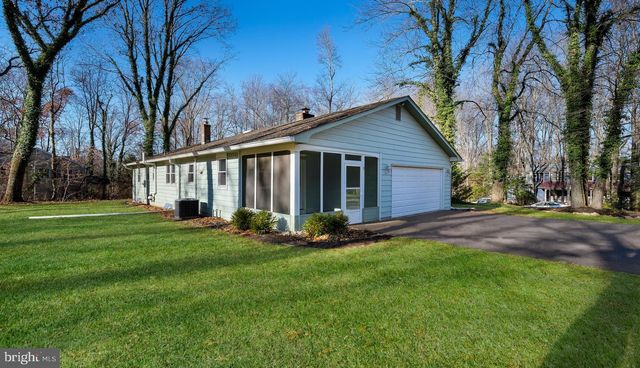 11 DOGWOOD LN, Doylestown, PA 18901