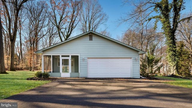 11 DOGWOOD LN, Doylestown, PA 18901