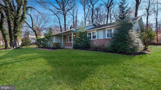 11 DOGWOOD LN, Doylestown, PA 18901
