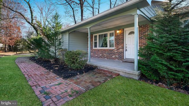 11 DOGWOOD LN, Doylestown, PA 18901