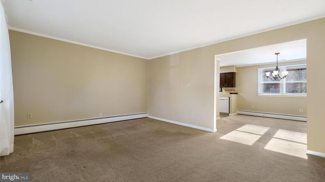 11 DOGWOOD LN, Doylestown, PA 18901