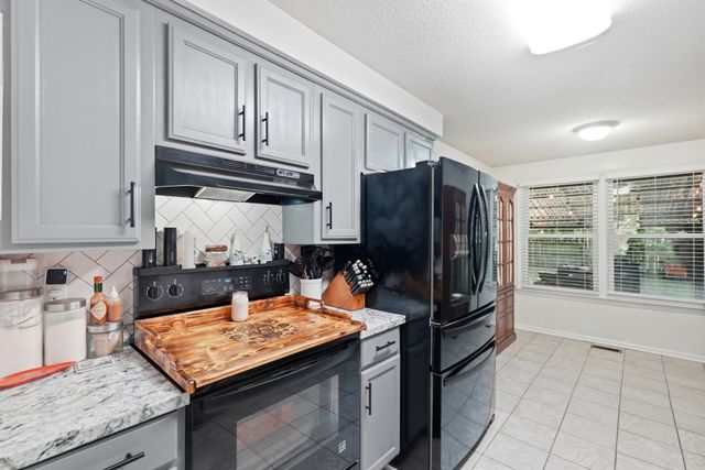 2670 Keyland Dr, Clarksville, TN 37040