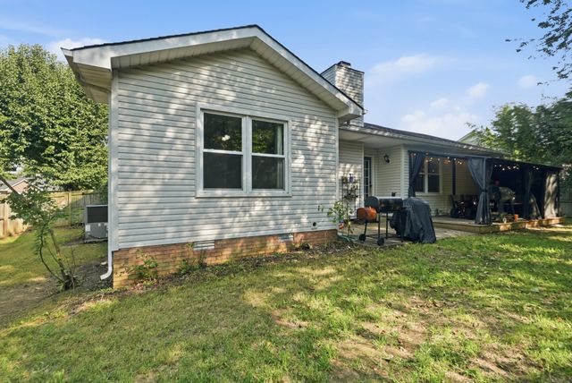 2670 Keyland Dr, Clarksville, TN 37040