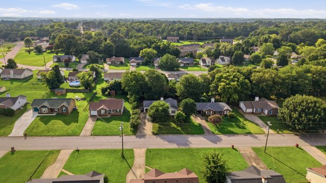 2670 Keyland Dr, Clarksville, TN 37040