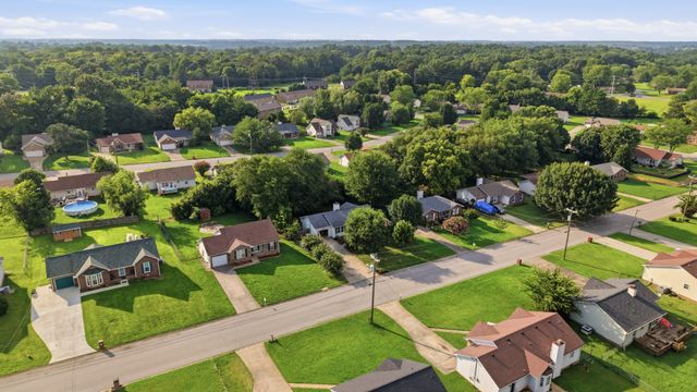 2670 Keyland Dr, Clarksville, TN 37040