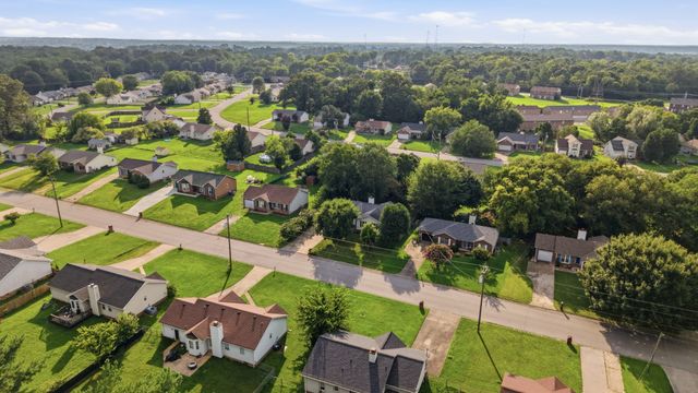 2670 Keyland Dr, Clarksville, TN 37040