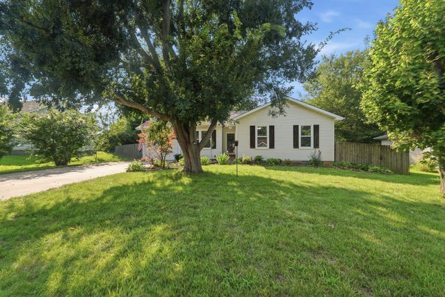 2670 Keyland Dr, Clarksville, TN 37040