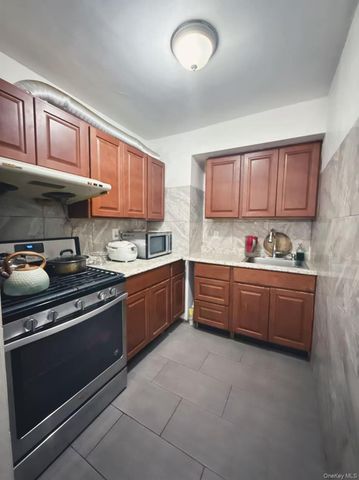 5803 Calloway Street 4H, Corona, NY 11368