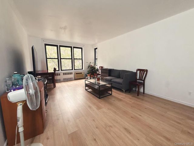 5803 Calloway Street 4H, Corona, NY 11368