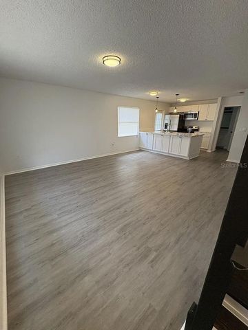 204 MARY CATHERINE COURT, Lakeland, FL 33809