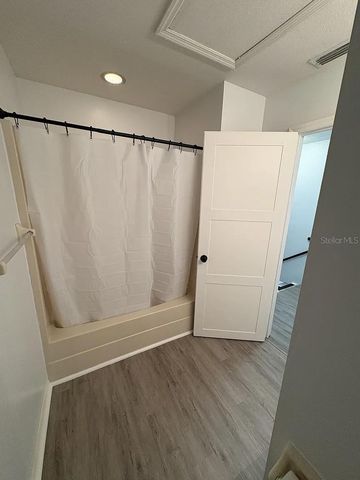 204 MARY CATHERINE COURT, Lakeland, FL 33809