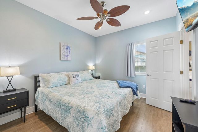 977 Bahama Drive, Crystal Beach, TX 77650