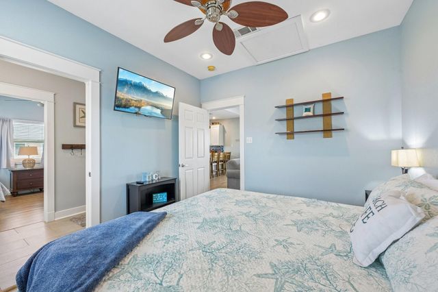 977 Bahama Drive, Crystal Beach, TX 77650