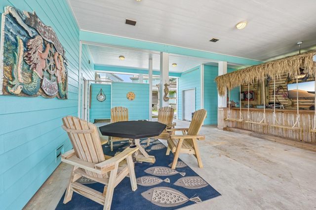 977 Bahama Drive, Crystal Beach, TX 77650