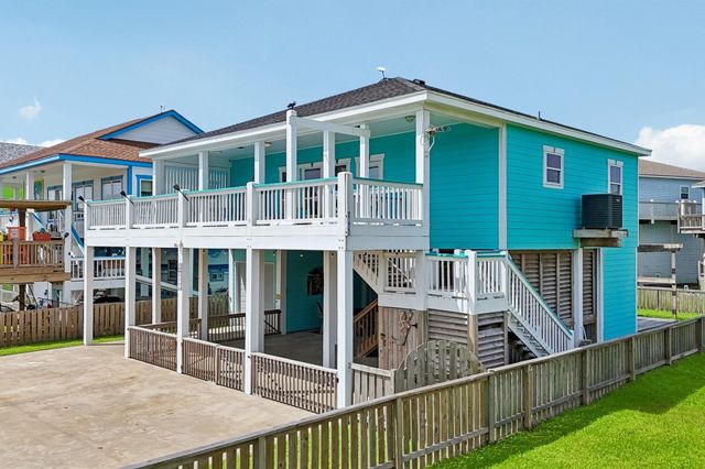 977 Bahama Drive, Crystal Beach, TX 77650