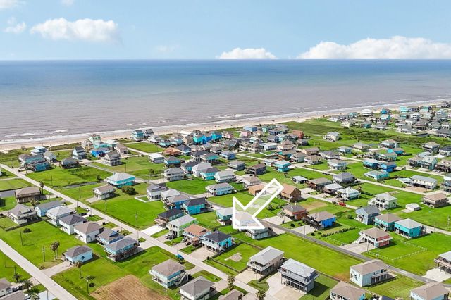 977 Bahama Drive, Crystal Beach, TX 77650