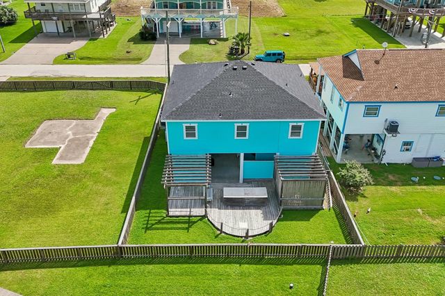 977 Bahama Drive, Crystal Beach, TX 77650