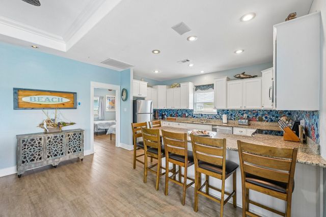 977 Bahama Drive, Crystal Beach, TX 77650