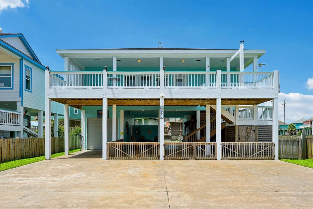 977 Bahama Drive, Crystal Beach, TX 77650