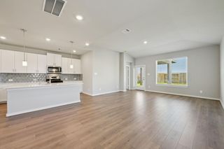 5117 Redbud Valley Drive, Pearland, TX 77584