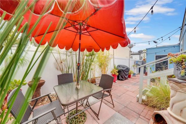 21851 Newland, Huntington Beach, CA 92646