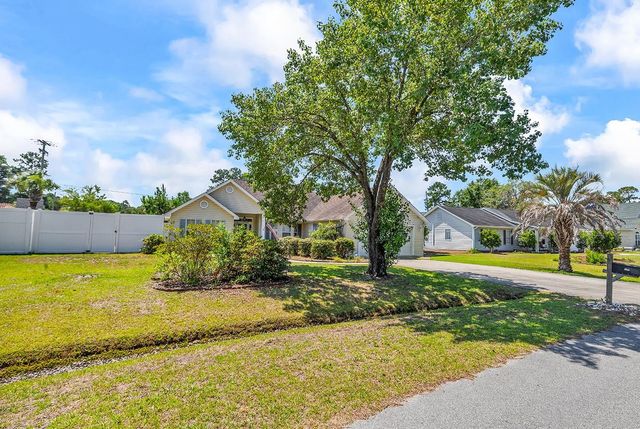 231 Lander Dr., Conway, SC 29526