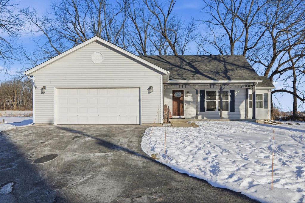 W5938 Hall Road, Poynette, WI 53955