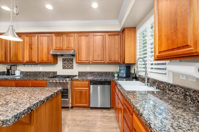 1728 Sevilla Dr, Roseville, CA 95747
