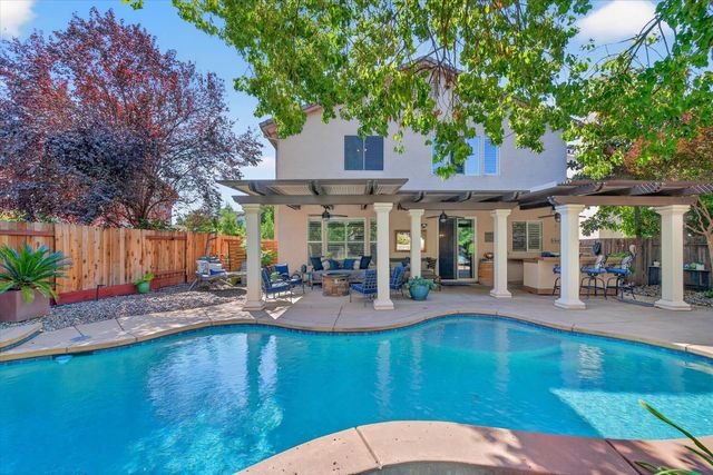1728 Sevilla Dr, Roseville, CA 95747