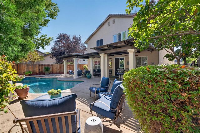 1728 Sevilla Dr, Roseville, CA 95747