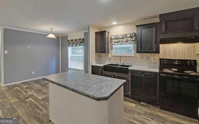 1054 Brookhaven Circle, Toccoa, GA 30577