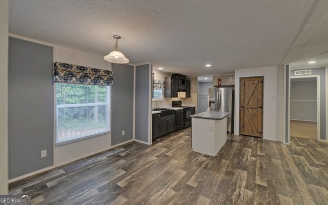 1054 Brookhaven Circle, Toccoa, GA 30577