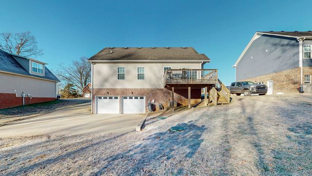 375 Misty Dr, Pleasant View, TN 37146