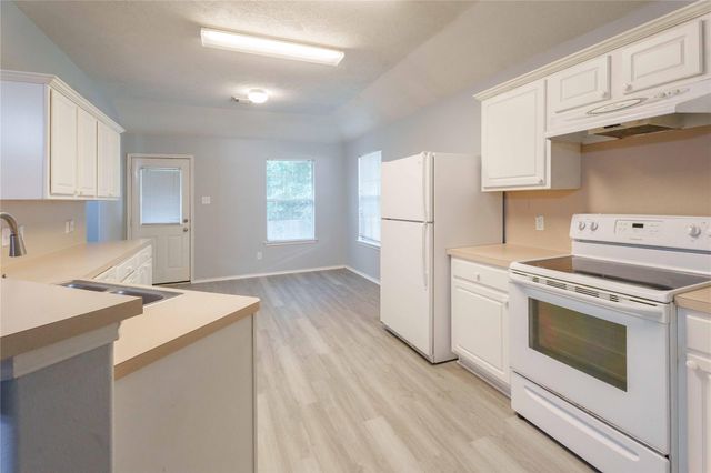 146 N Vesper Bend Circle, The Woodlands, TX 77382