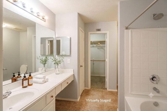 146 N Vesper Bend Circle, The Woodlands, TX 77382