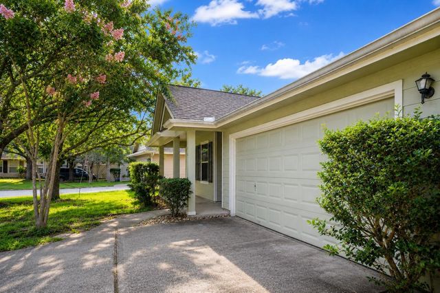 146 N Vesper Bend Circle, The Woodlands, TX 77382