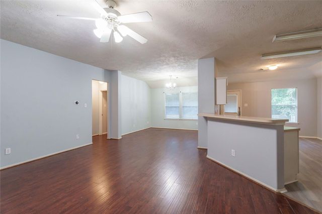 146 N Vesper Bend Circle, The Woodlands, TX 77382