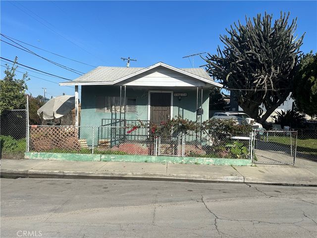 10814 Watts Avenue, Los Angeles, CA 90059